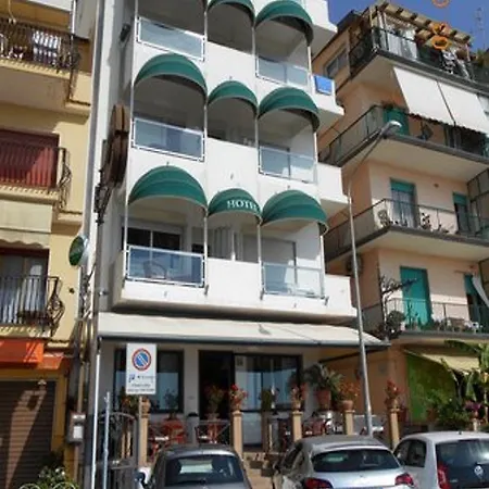 Ig-tysandros Hotel 3*