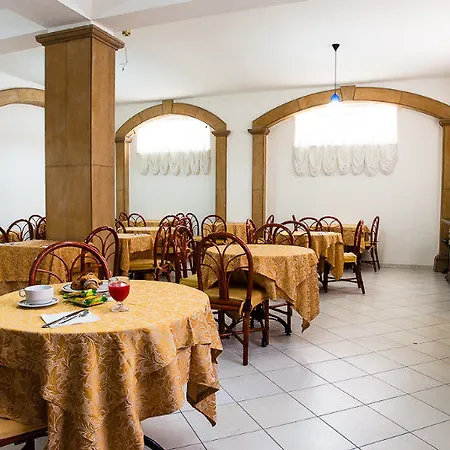 Ig-tysandros Hotel Giardini-Naxos